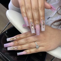Nails 
