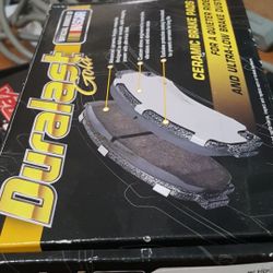 Duralast Gold Ceramic Brake Pads for Silverado 1500, Sierra 1500, Yukon