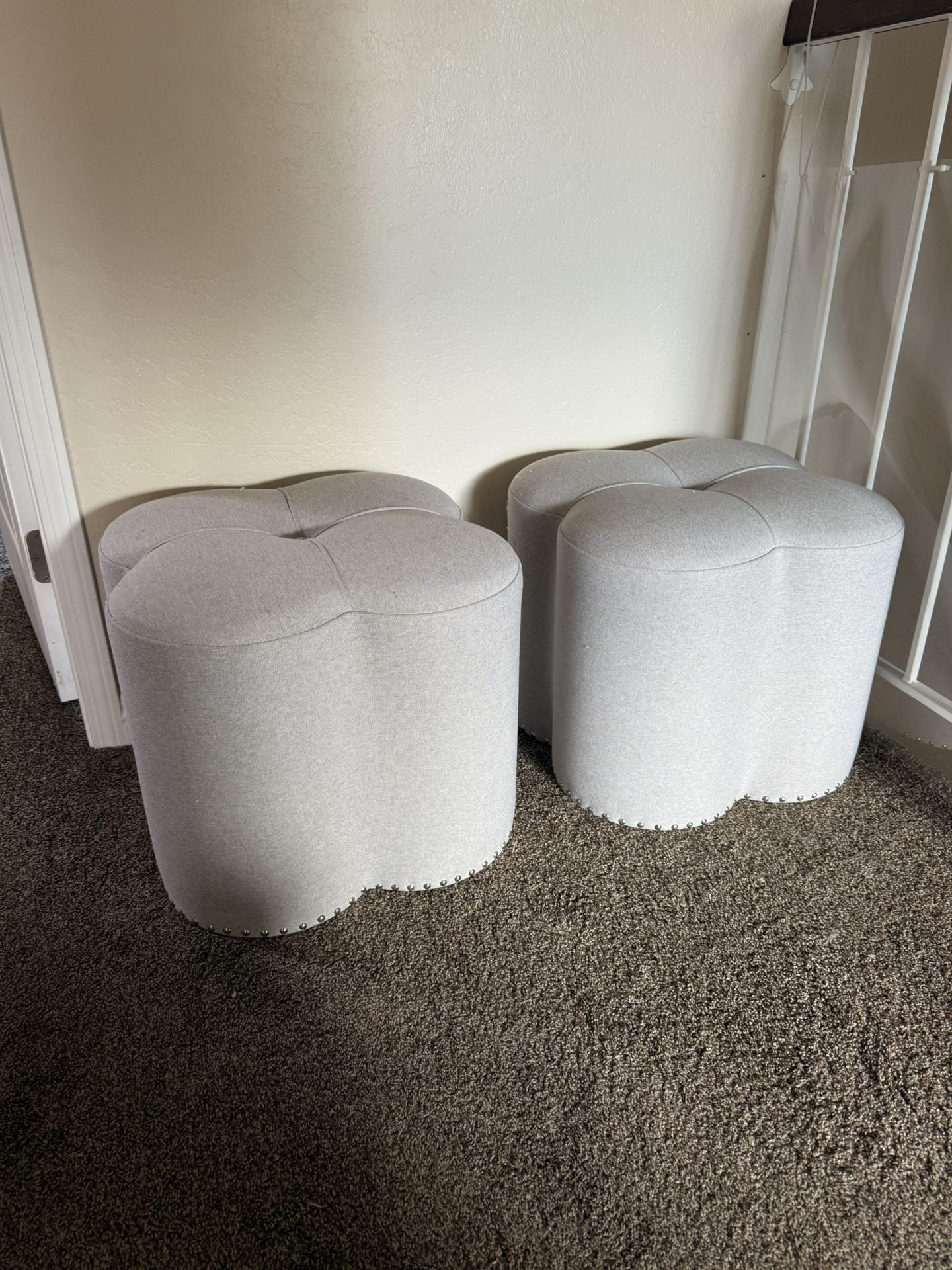 Stool / Ottoman