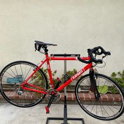 SCATTANTE 560 ROAD BIKE
