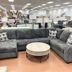 New Ashley Sectional 🔥🔥 SPECIAL 