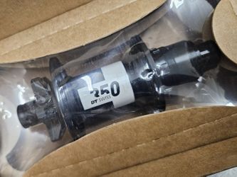 (New) DT Swiss 350 Boost 148x12mm 6 Bolt XD Rear 32 Hole hub