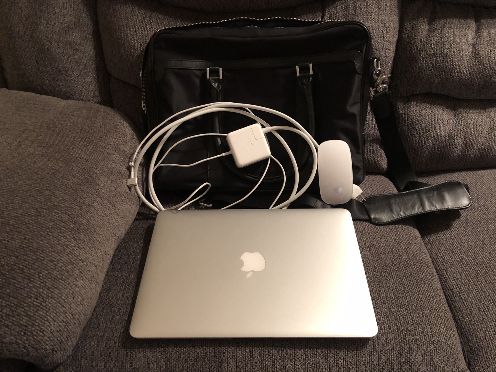 Mac Book Air With Bag and Mouse