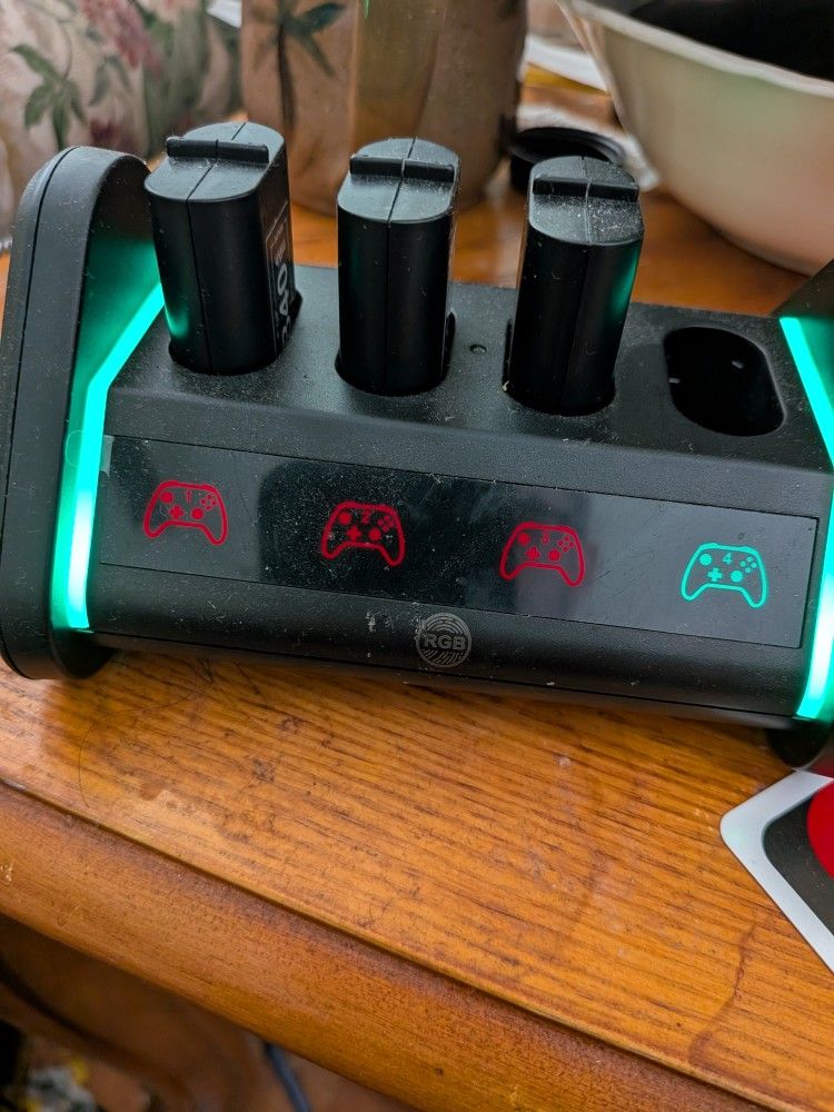 Xbox Rechargeable Batteries And Charging Doc Controller Included