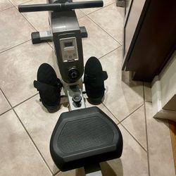 Sunny Fitness Rowing Machine 