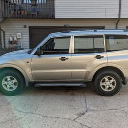 2001 Mitsubishi Montero