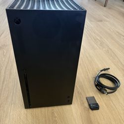 Xbox series x 1 TB & 1 TB WD Black SSD