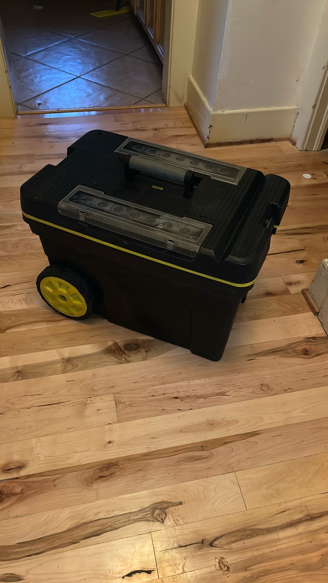 Stanley Rolling Tool Box 