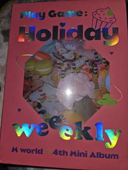 Weeekly Kpop 4th Mini Album 💖 Play Game: Holiday Comes With Poster Of Weeekly