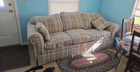 Pull out Couch