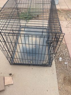 Medium/Large Dog Crate Used no plastic part