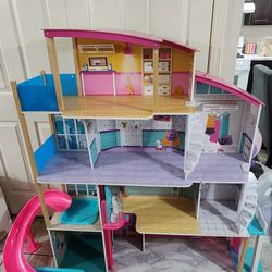 Barbie dream house