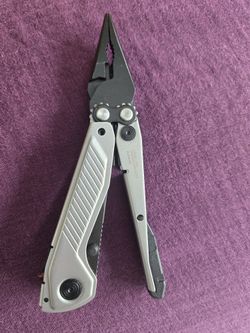 SOG Flash multitool
