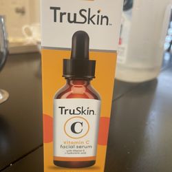 True skin Vitamin C Facial Serum.