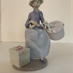 Lladro - Easter Bonnets