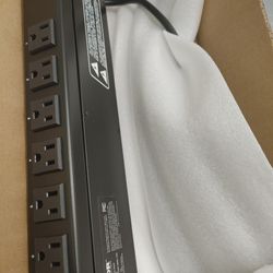 Vevor 12U 15.5" Deep Wall-Mount Network Server Rack + 12-Outlet PDU