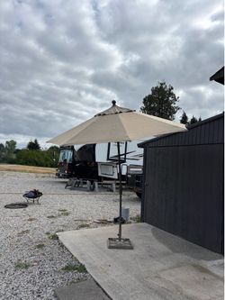 Heavy Duty Tilting Outdoor Umbrella