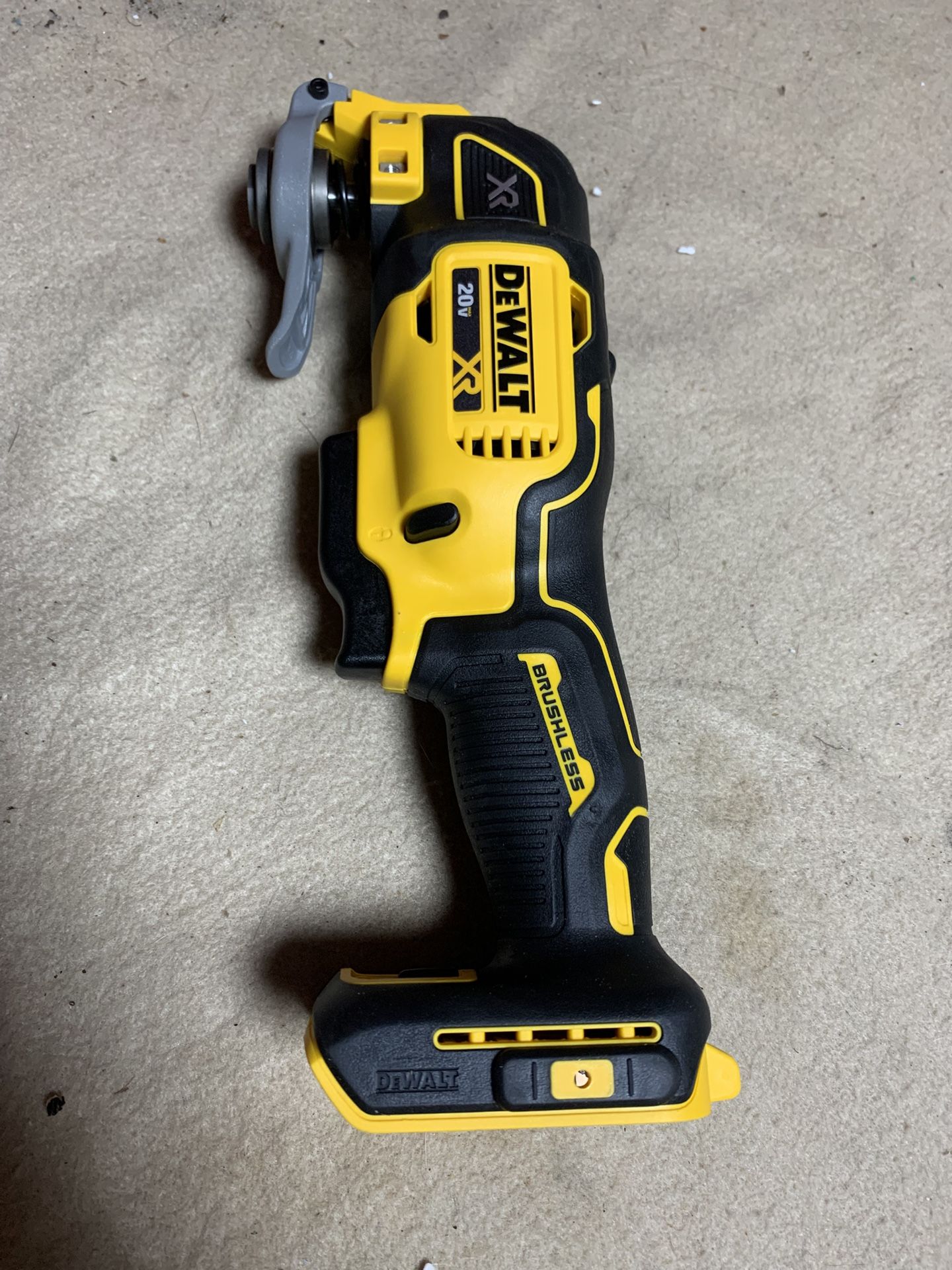 DeWalt 20V XR Oscillating Multi-Tool