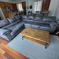 6-Seat Sectional Couch