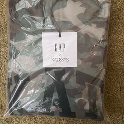 Katseye Gap Hoodie Daniela NEW