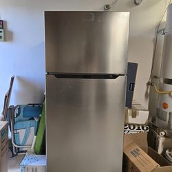 Stainless Steel Refrigerator – 18 cu ft Insignia – Excellent Condition – $200 OBO