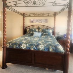 8 Piece  Elegant 4 Post Canopy KING BEd Set