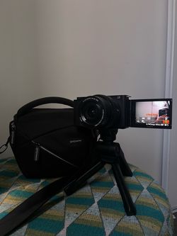 Sony zv-e10 Mirrorless Camera with 16-50mm Lens