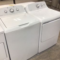Hotpoint washer and dryer- matching set