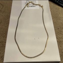 Gold Snake Chain Necklace with Sleek Design