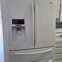 Samsung 4-door French door refrigerator 
