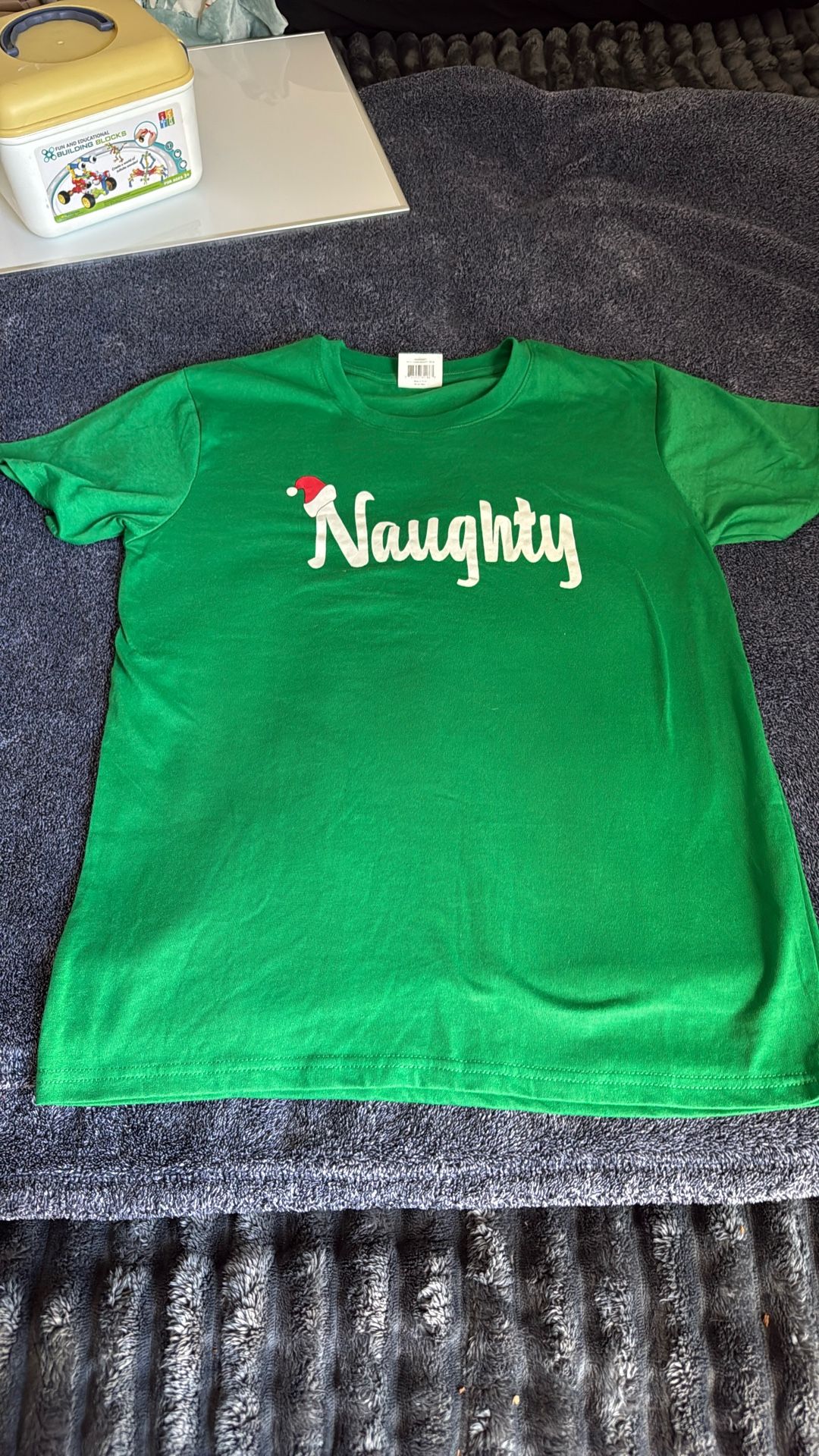 Christmas Hoikday Santa Green Naughty T Shirt M