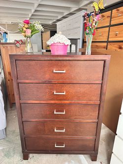 Dresser Like New