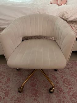Desk chair
