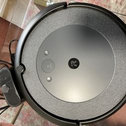 Roomba Combo i5 Vacuum