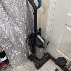 Eureka Vacuum. Used/Plz Read Description 