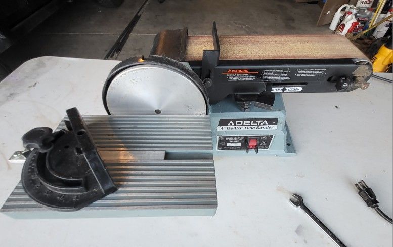 Delta 4 Inch Belt / 6 Inch Disc Sander