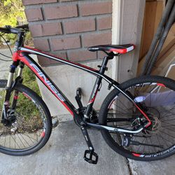 Finiss 26" Aluminum 21 Speed Mountain Bike brand new