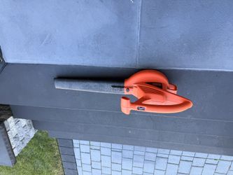 Leaf Blower