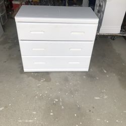 White 3 Drawer Dresser