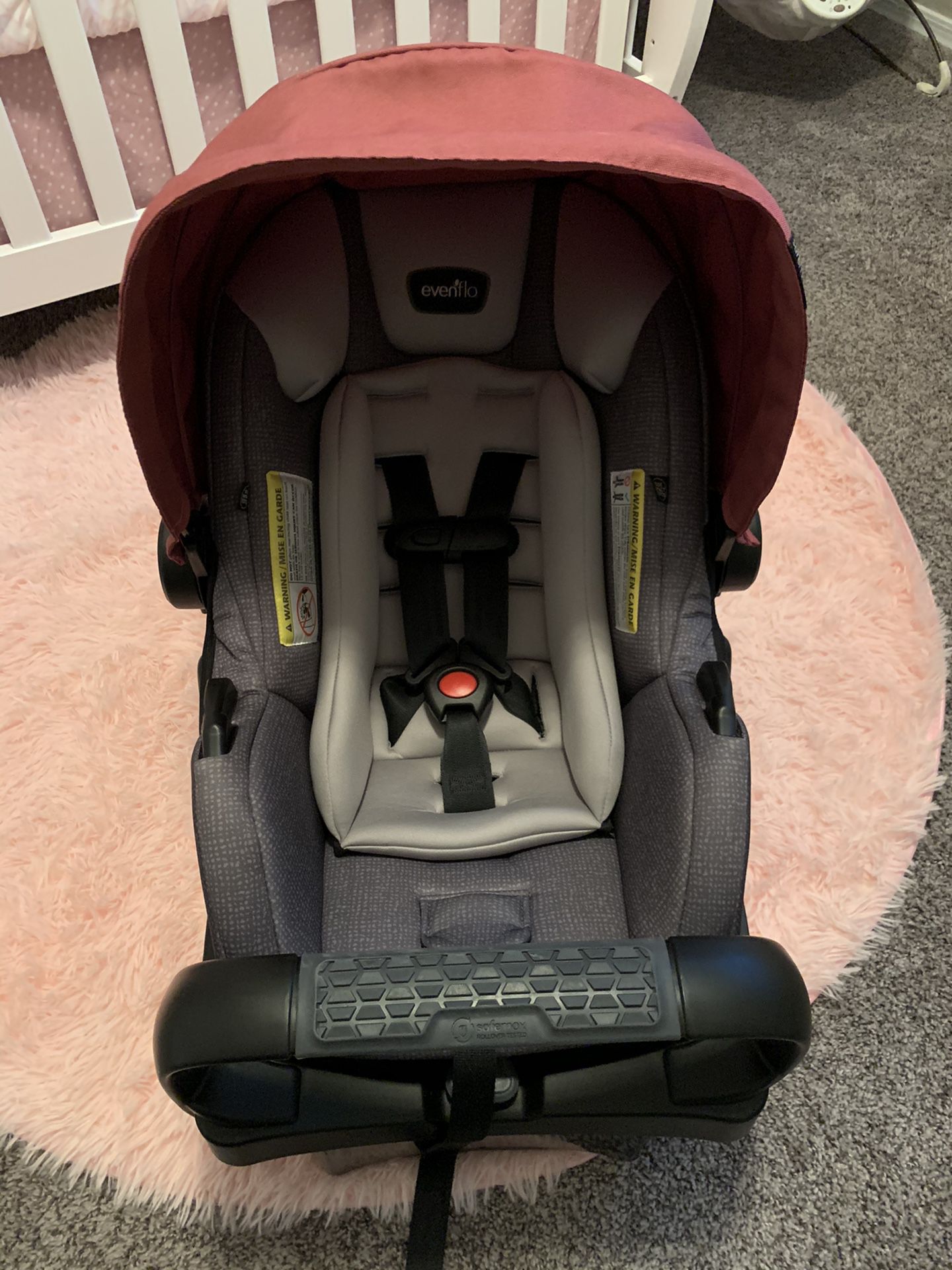 Evenflo Infant Car seat with base