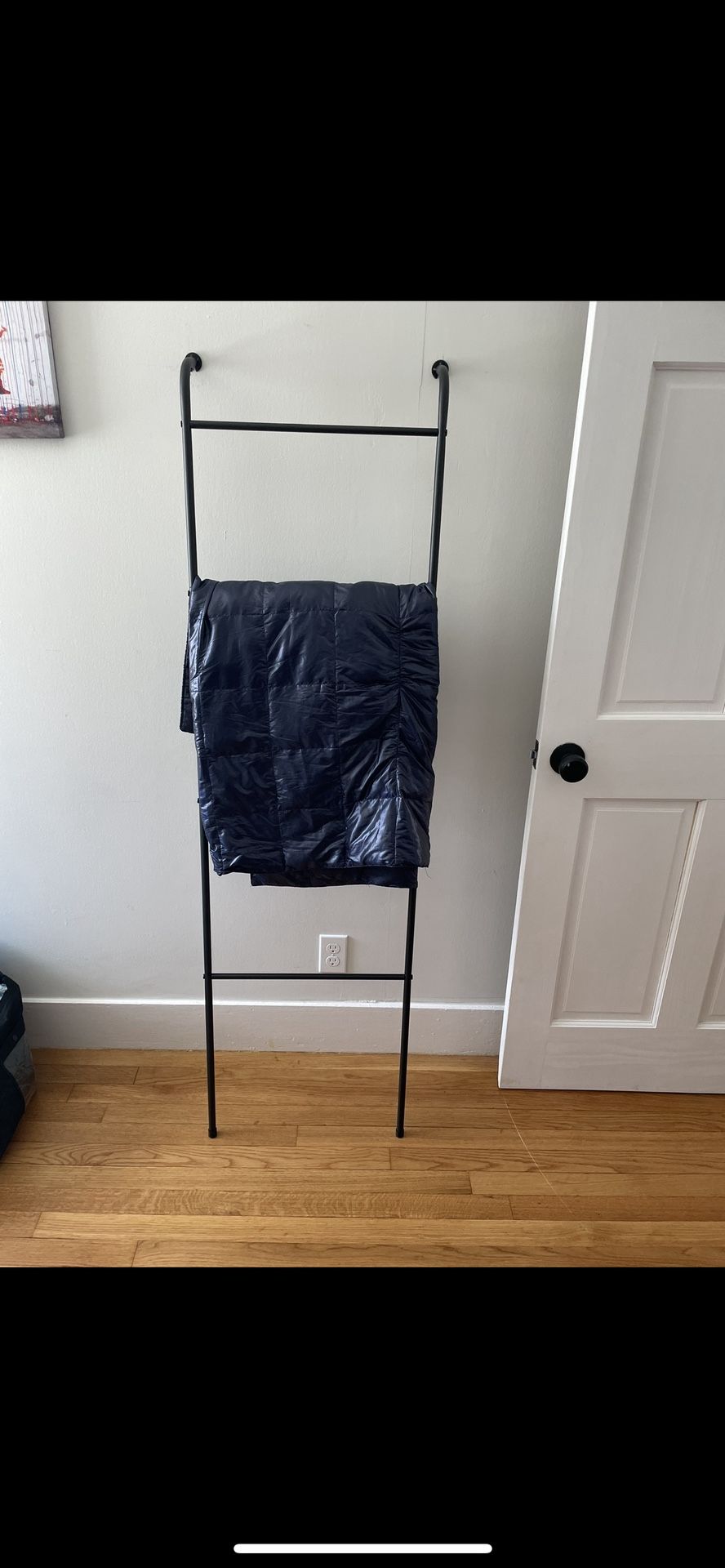 Ladder Blanket Rack (2)