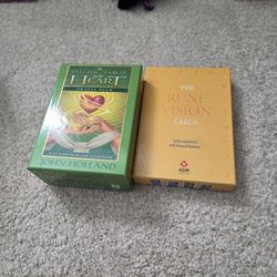 Oracle and tarot cards