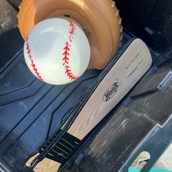 BASEBALL FAN 
