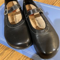 Néw Footprints By Birkenstock Black Leather Mary Jane’s Size 38