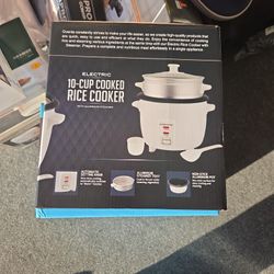 Oventi electric 10 cup rice cooker. Original $35. Only 15.
