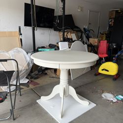 36” Round linen white Table