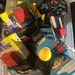 Arcade Plug In Video Games . ( Bundle ) 