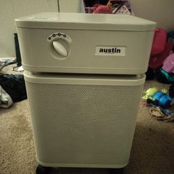 Austin Air Purifier (NOT FIRM ON PRICE SO MAKE ME AN OFFER)