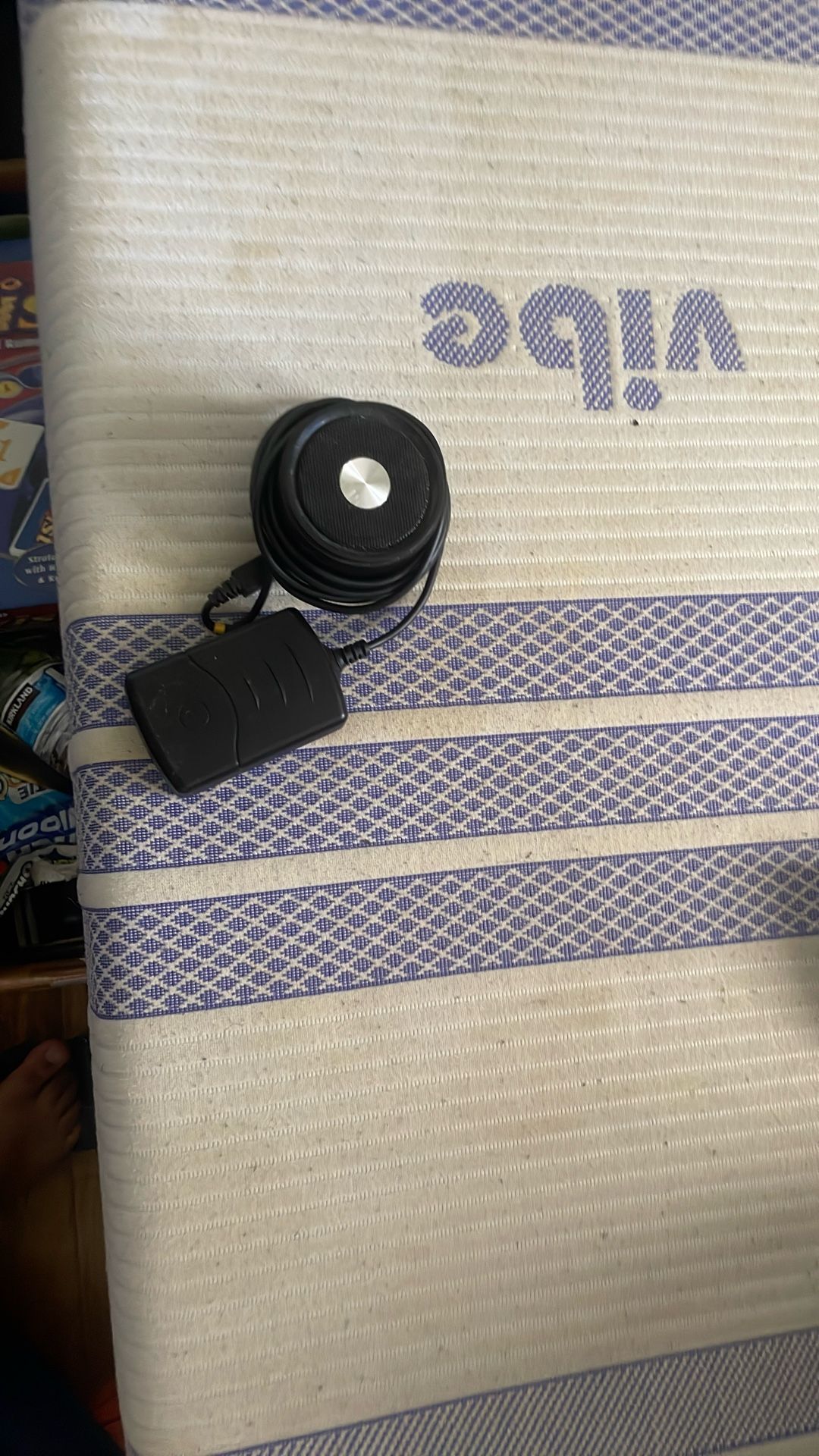 Portable speaker WITH charger