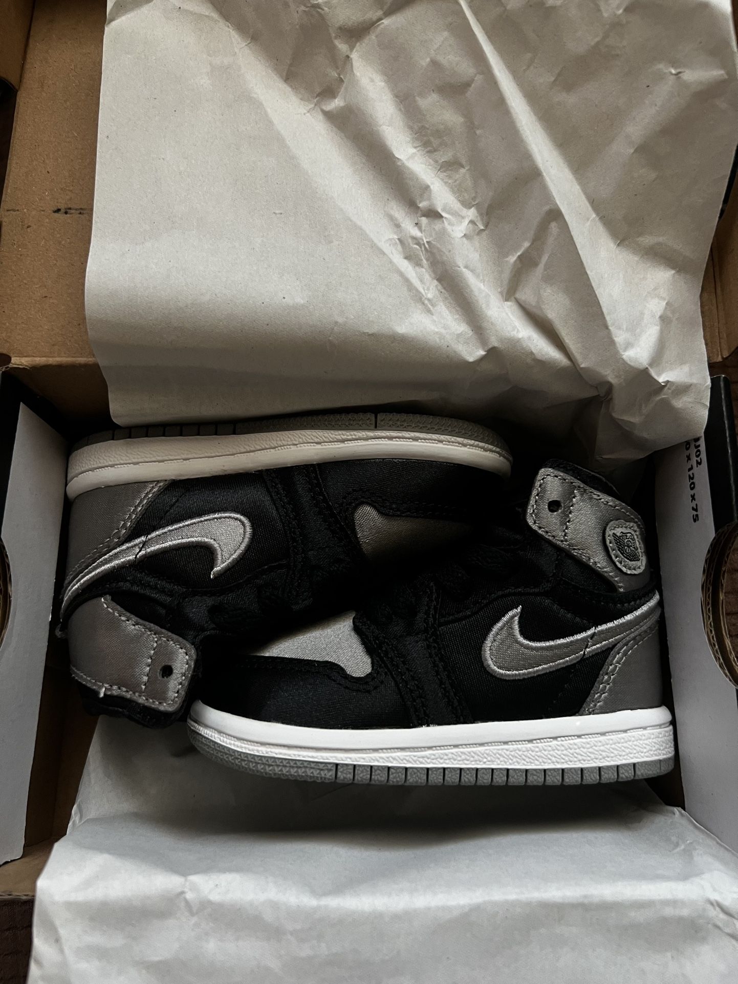 Brand New Jordan 1 Retro High OG (TD) Size 4c